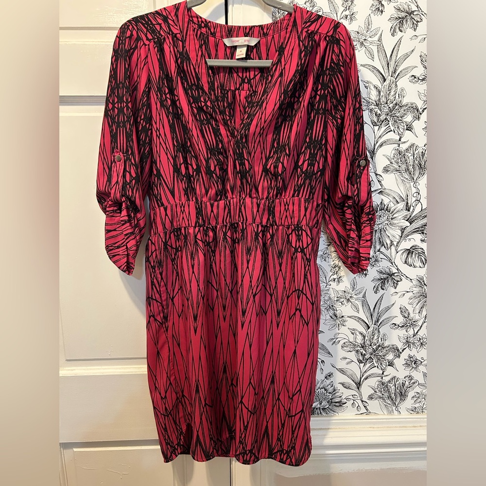 Elegant Black and Pink Long Sleeve Dress